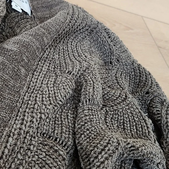 Pink Rose Sweater, Womens Medium - Picture 3 of 6